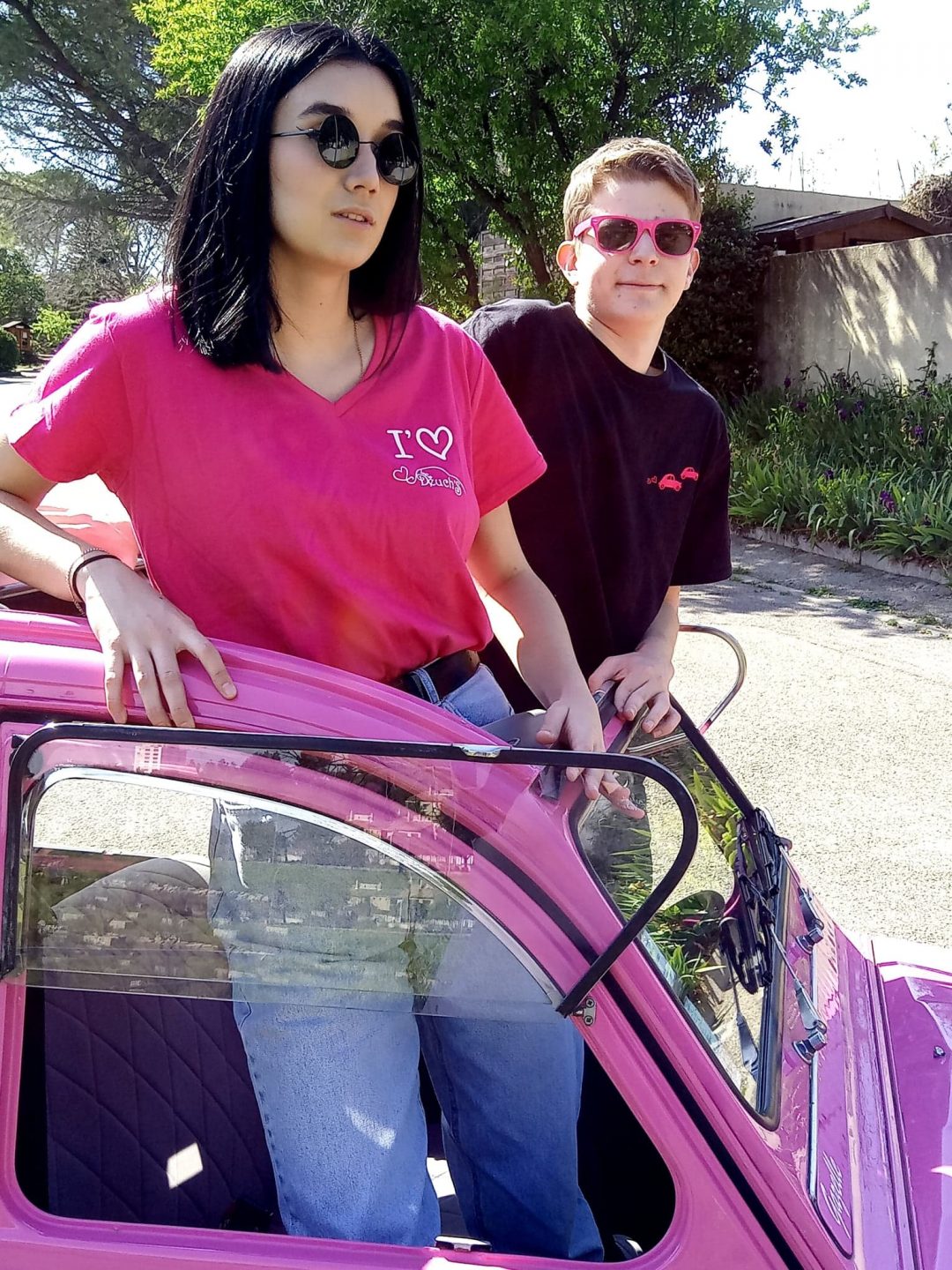 Tee-shirt rose col V – Image 2